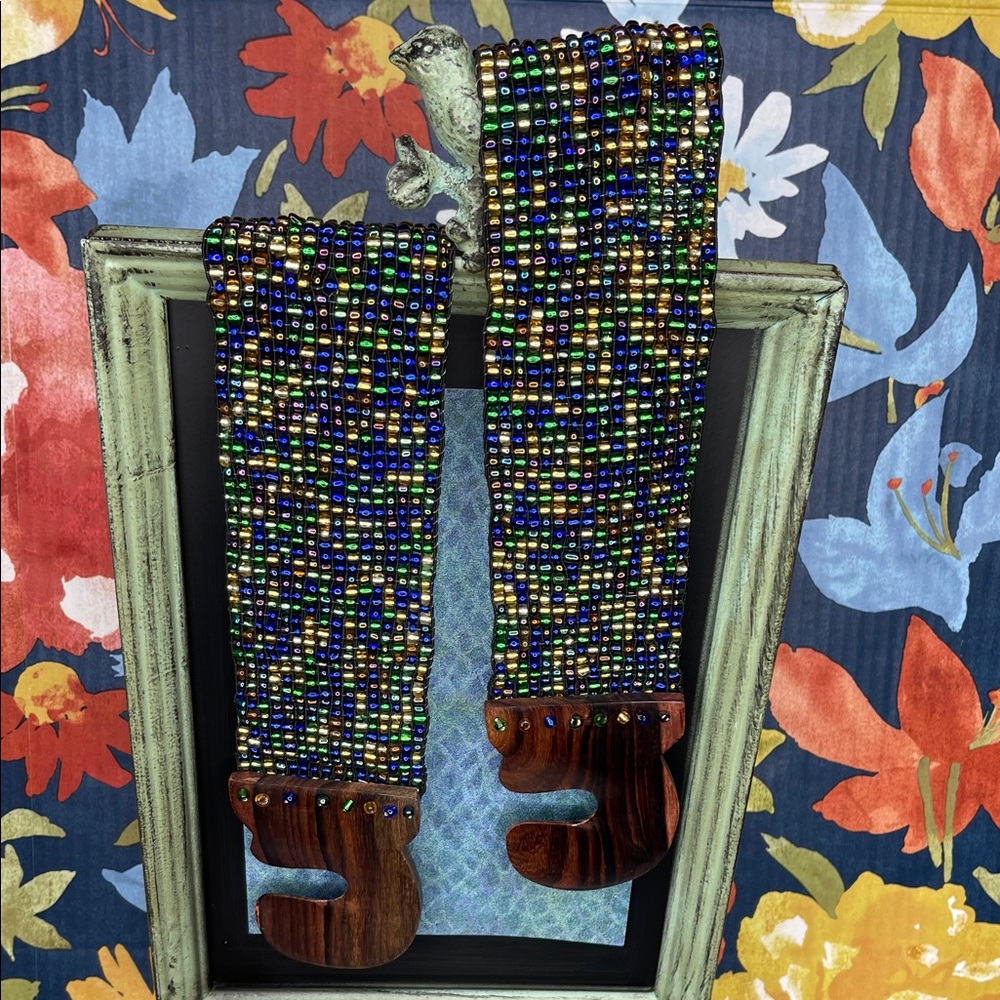 Vintage Multicolor Beaded Elastic Belt with Interlocking Wooden Buckle